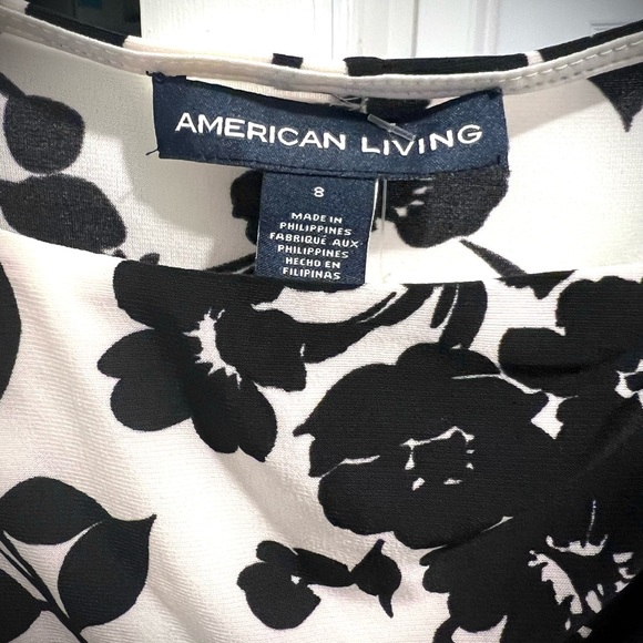 Black and white dress. Size 8. New with Tags! - Picture 3 of 4